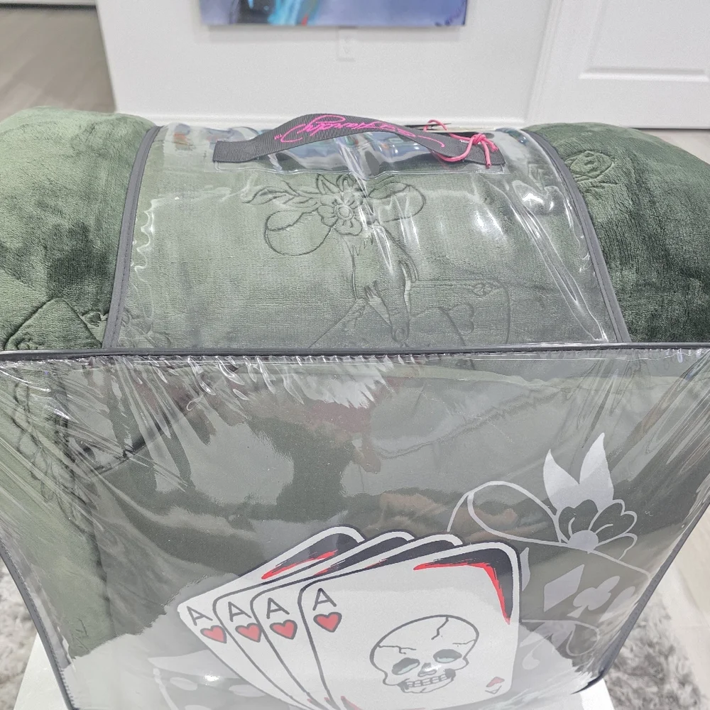 Ed Hardy KING 4 Piece Luxurious Dice Cards Embrossed Green Plush Comforter Set